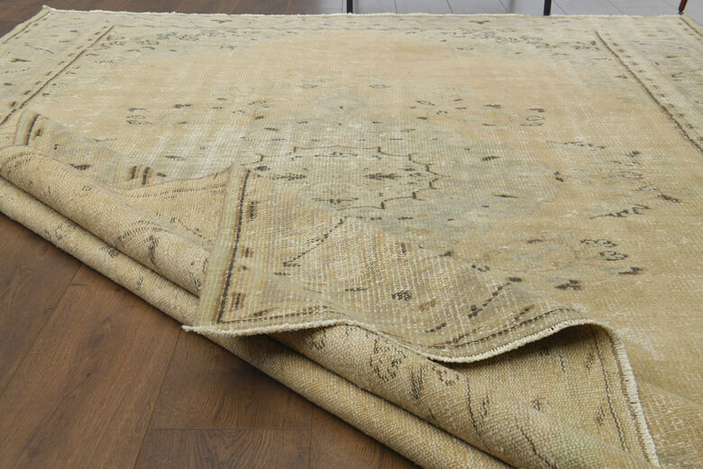 Handmade Vintage Area Anatolian Rug