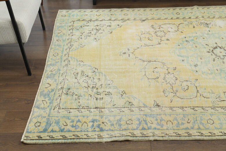 Handmade Vintage Area Anatolian Rug