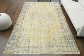 Handmade Vintage Area Anatolian Rug - Thumbnail