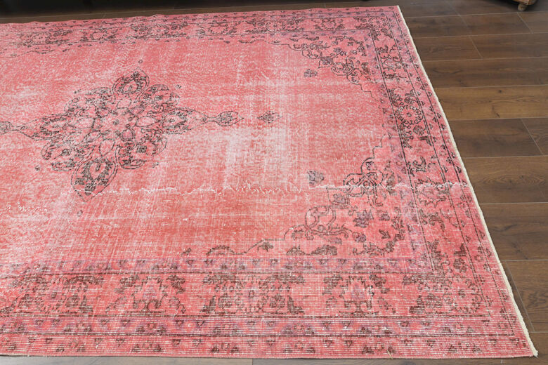 Vintage Turkish Anatolian Rug