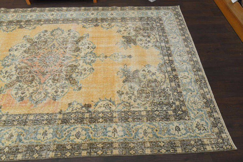 Handmade Vintage Turkish Rug