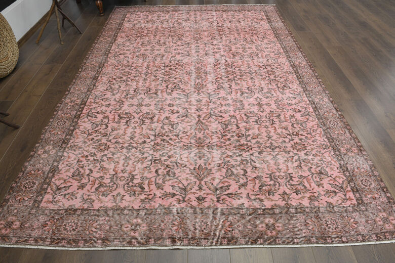 Floral Vintage Turkish Hereke Rug