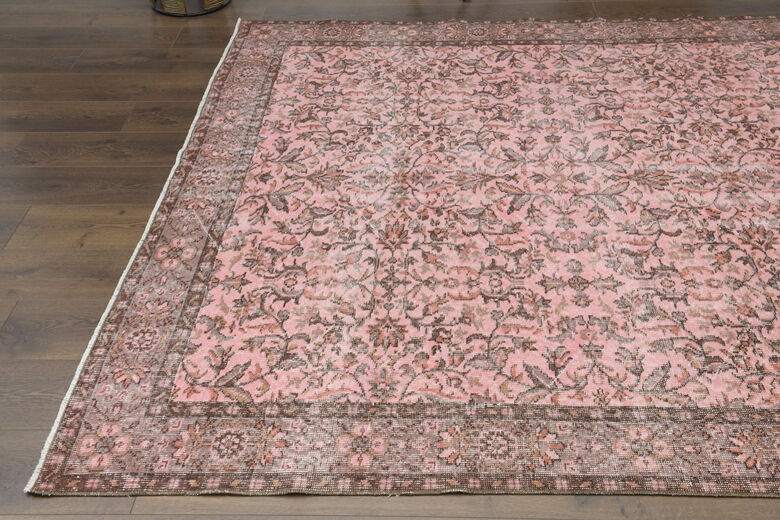Floral Vintage Turkish Hereke Rug