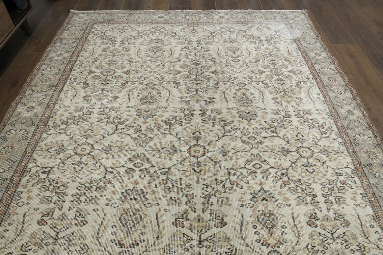 Handmade Beige Brown Rug