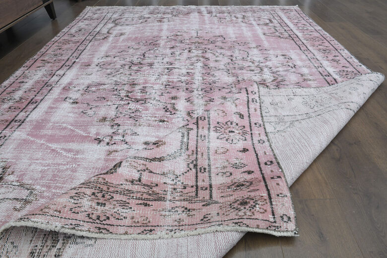 Pink Oushak Oriental Rug