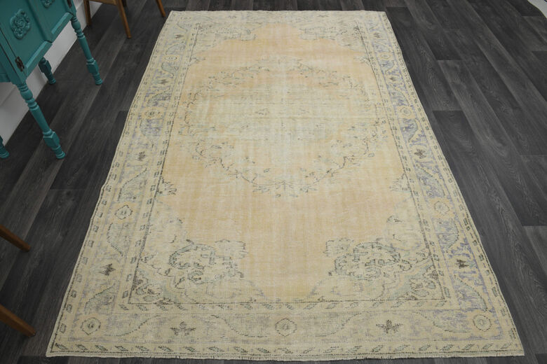 Turkis Anatolian Oushak Area Rug