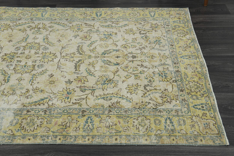 Yellow Beige Oushak Rug