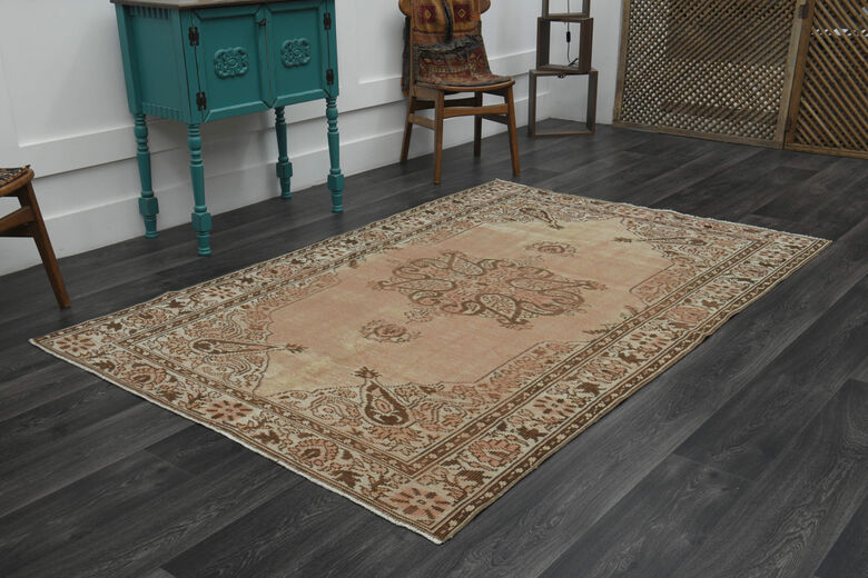 Handmade Foliate Area Rug