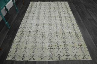 Handmade Floral Vintage Rug - Thumbnail