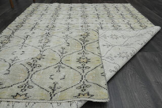 Handmade Floral Vintage Rug - Thumbnail