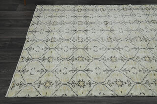 Handmade Floral Vintage Rug - Thumbnail