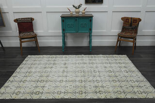 Handmade Floral Vintage Rug - Thumbnail