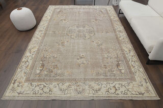 Handmade Vintage Foliate Area Rug - Thumbnail