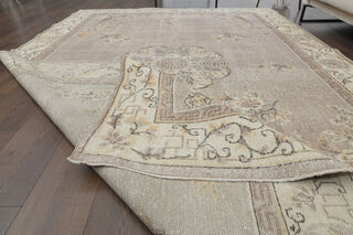 Handmade Vintage Foliate Area Rug - Thumbnail