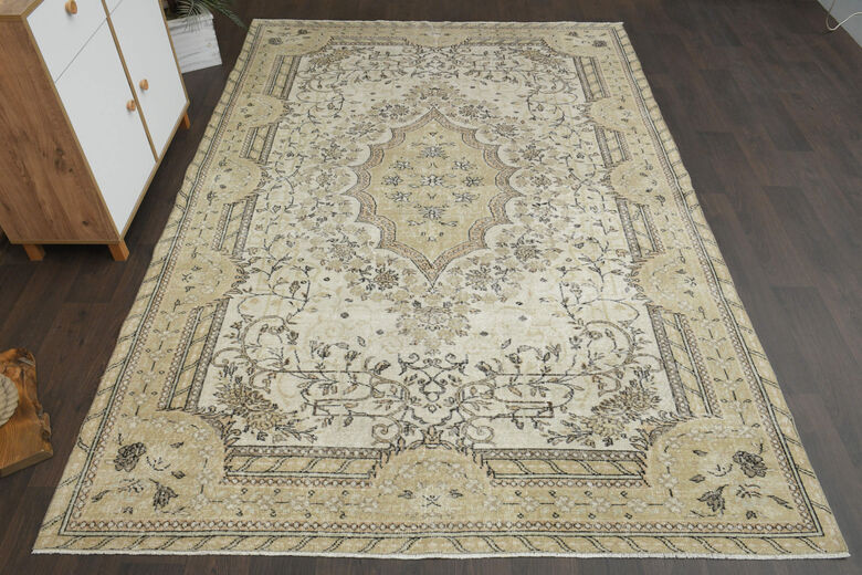 Handmade Beige Turkish Anatolian Rug
