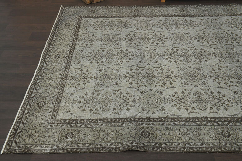 Handmade Beige Foliate Rug