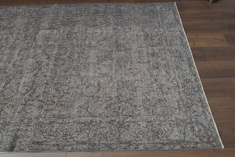 Handmade Vintage Area Rug