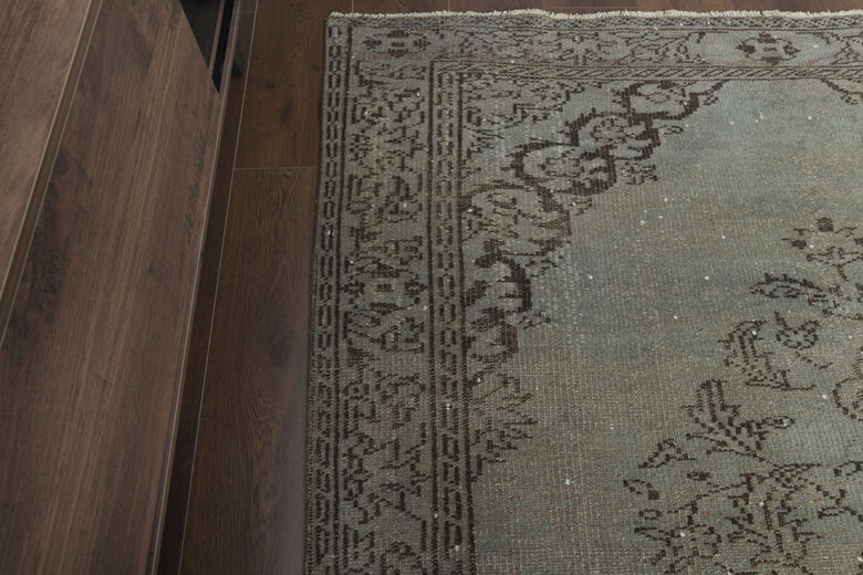 Handmade Vintage Oriental Rug