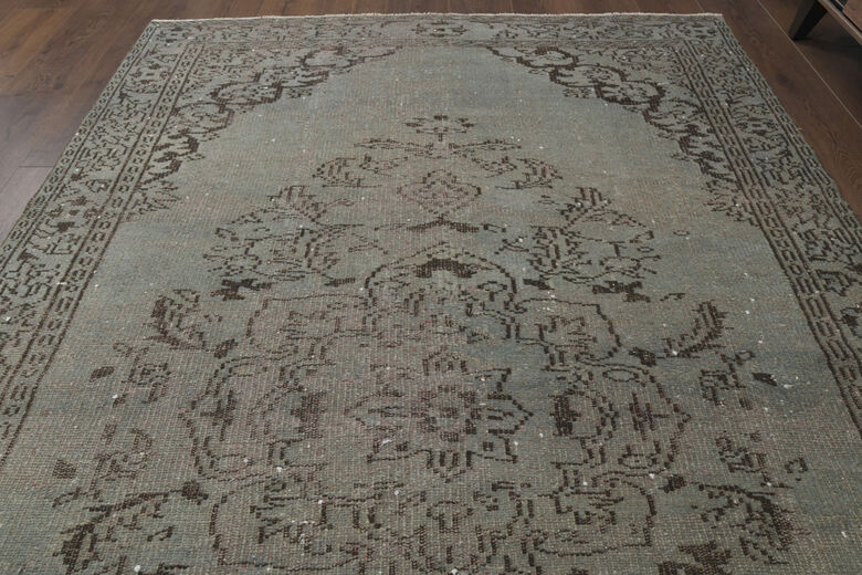 Handmade Vintage Oriental Anatolian Rug