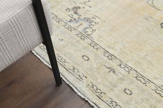 Orıental Vintage Area Rug - Thumbnail