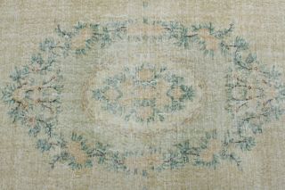 Circlet - Moss Green Vintage Carpet - Thumbnail