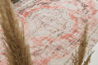 6x10 Feet - Distressed Vintage Area Rug - Thumbnail