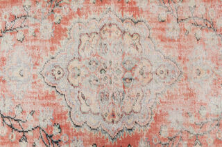 6x10 Feet - Distressed Vintage Area Rug - Thumbnail