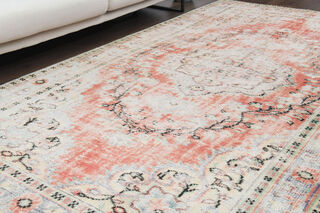 6x10 Feet - Distressed Vintage Area Rug - Thumbnail