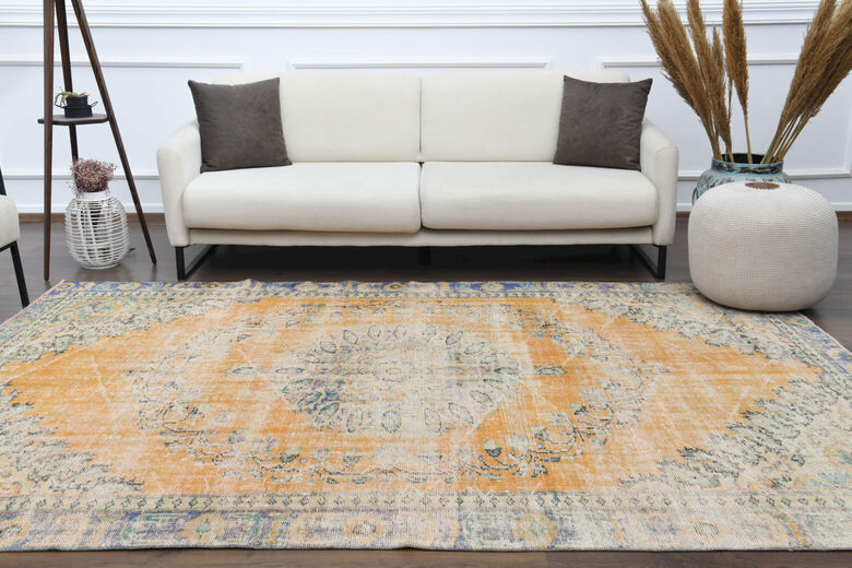 Mid-20th Century Area Anatolian Handwoven Wool Rug