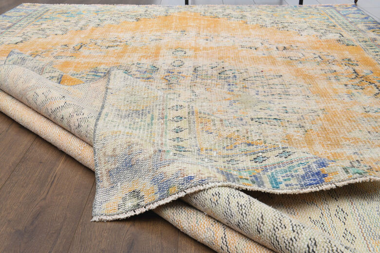 Mid-20th Century Area Anatolian Handwoven Wool Rug