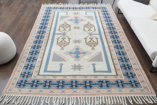 Tasseled Vintage Area Rug - Thumbnail