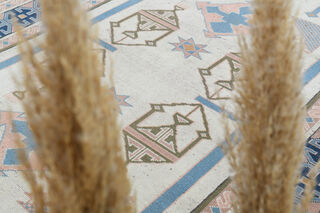 Tasseled Vintage Area Rug - Thumbnail