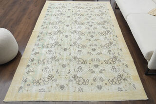 Farmhouse Area Rug - Thumbnail