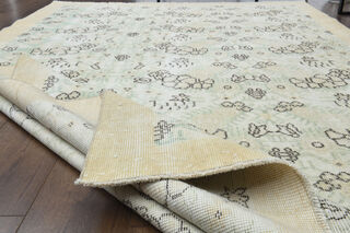 Farmhouse Area Rug - Thumbnail