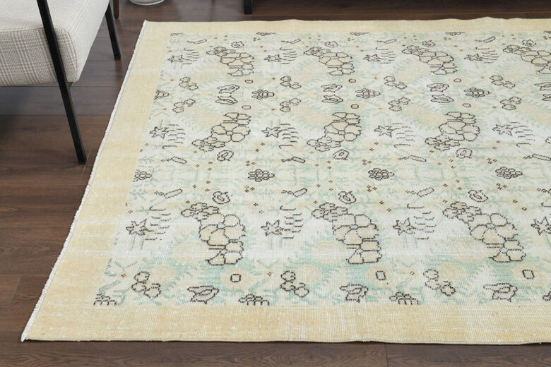 Farmhouse Area Rug