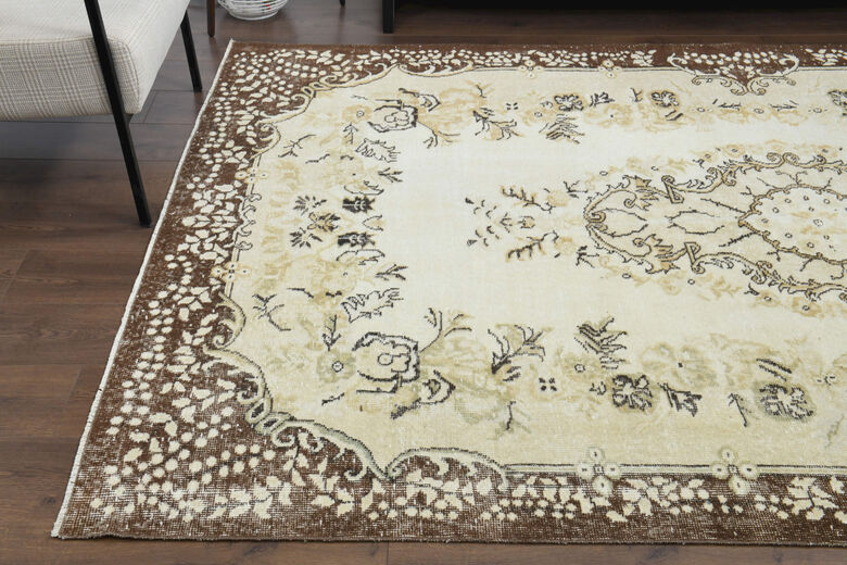 Handmade Vintage Rug