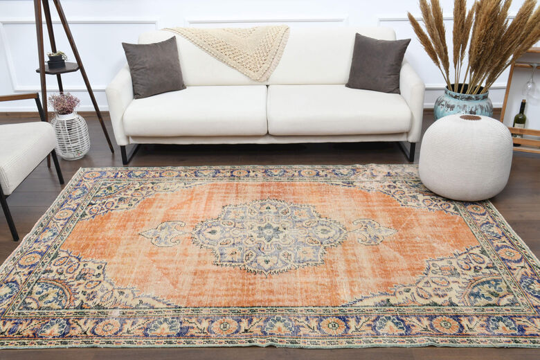 Oriental Vintage Anatolian Area Rug