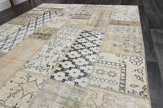 Vintage Cream Area Rug - Thumbnail