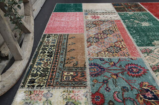 Vintage Vibrant Area Rug - Thumbnail