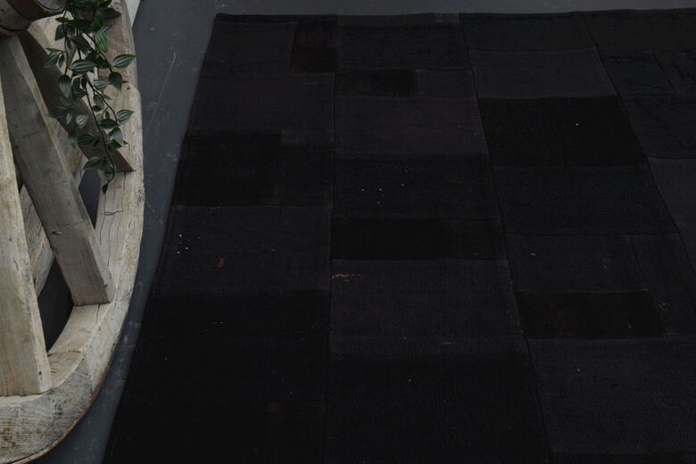 Deep Black - Vintage Area Rug