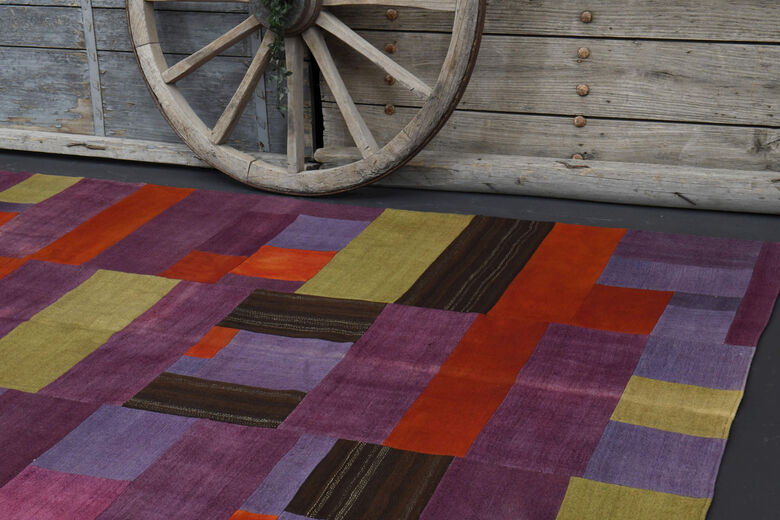 Violet - Handmade Vintage Area Rug