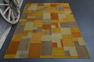 Muted Yellow - Mid Century Vintage Rug - Thumbnail