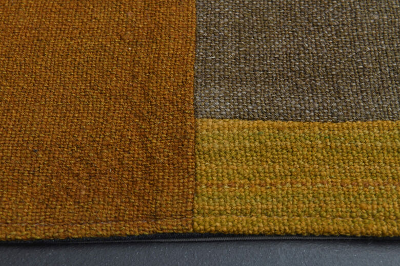 Muted Yellow - Mid Century Vintage Rug