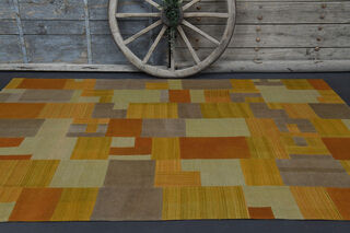 Muted Yellow - Mid Century Vintage Rug - Thumbnail