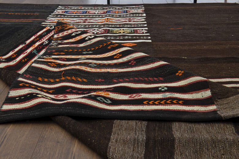 Handmade Vintage Kilim Rug