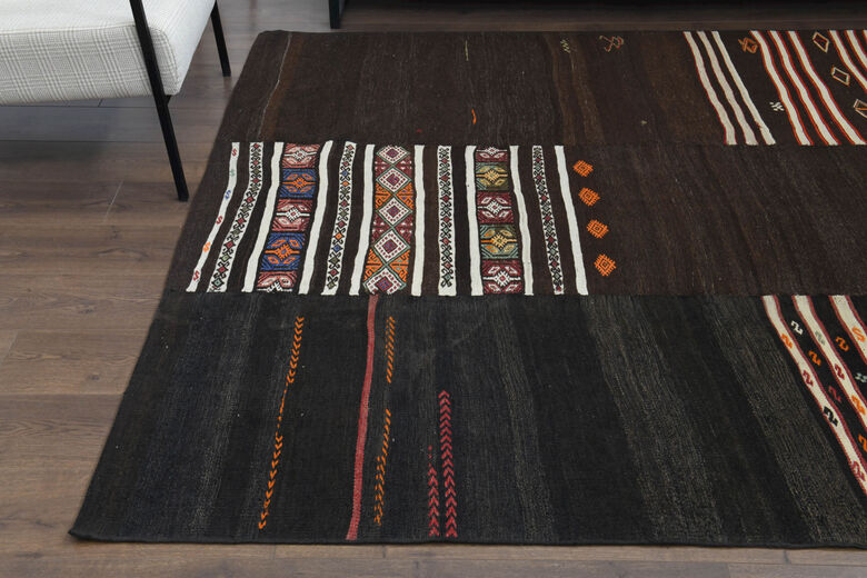 Handmade Vintage Kilim Rug