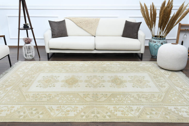 Neutral Vintage Area Rug