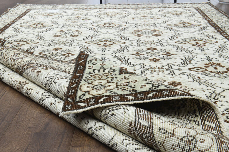 Handmade Vintage Area Rug