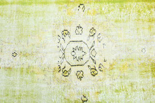 Pistachio - Distressed Vintage Area Rug - Thumbnail