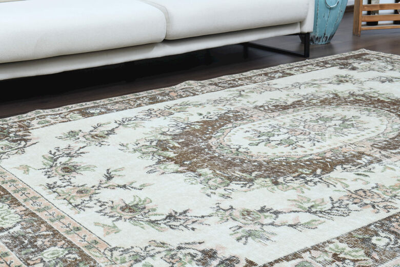 Oriental Vintage Area Anatolian Rug